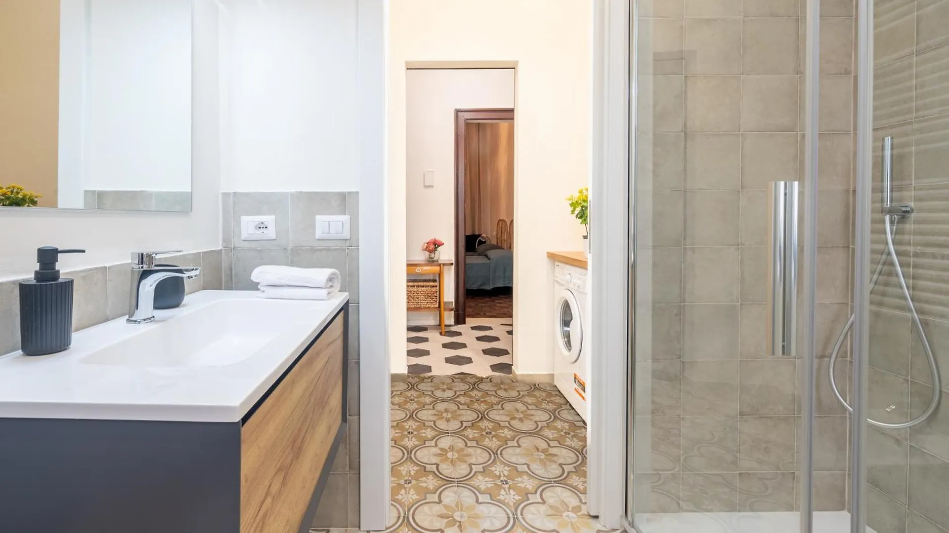 Borgo Bliss In Parma'S San Giuseppe Districtアパートメント 0*, パルマ